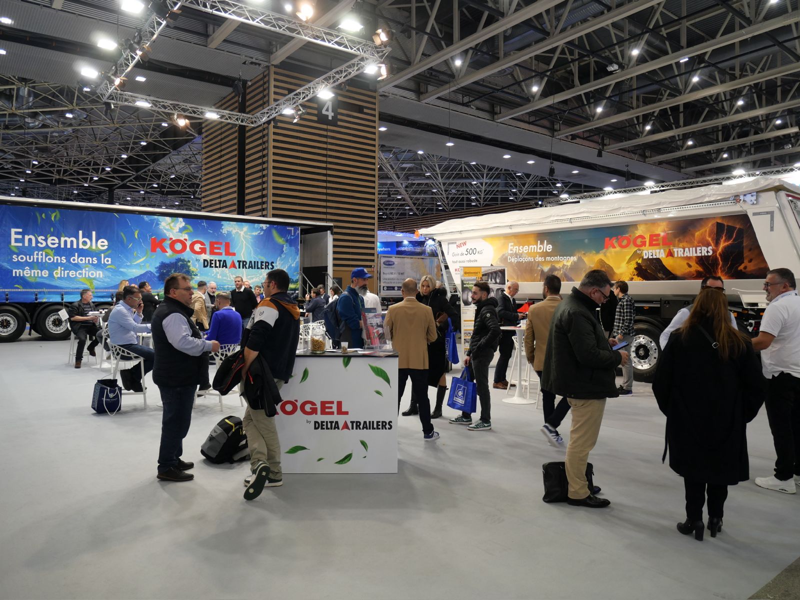 Solutrans 2025 – L'équipe Delta Trailers